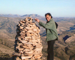 Ahmed Zir et un Tumulus dans les montagnes algériennes